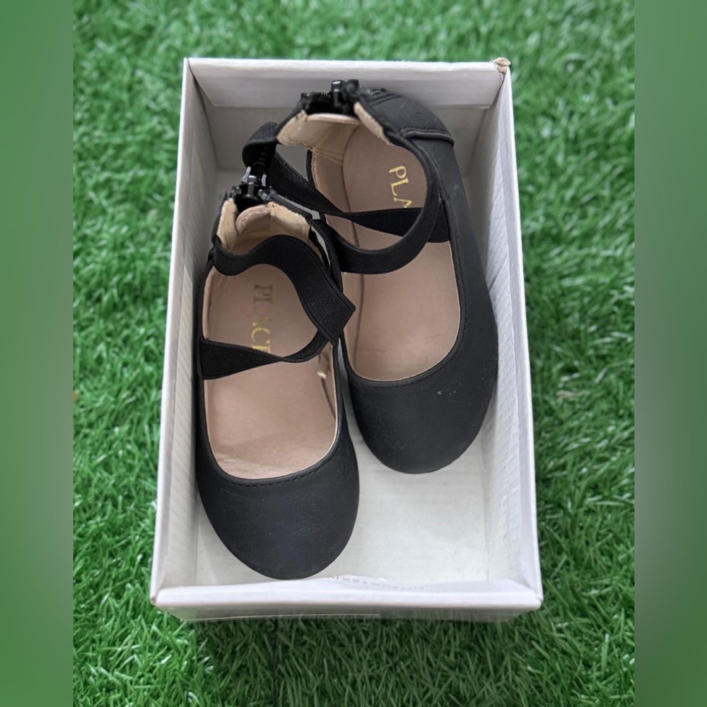 PLACE Black Kids Shoes Size 5‎